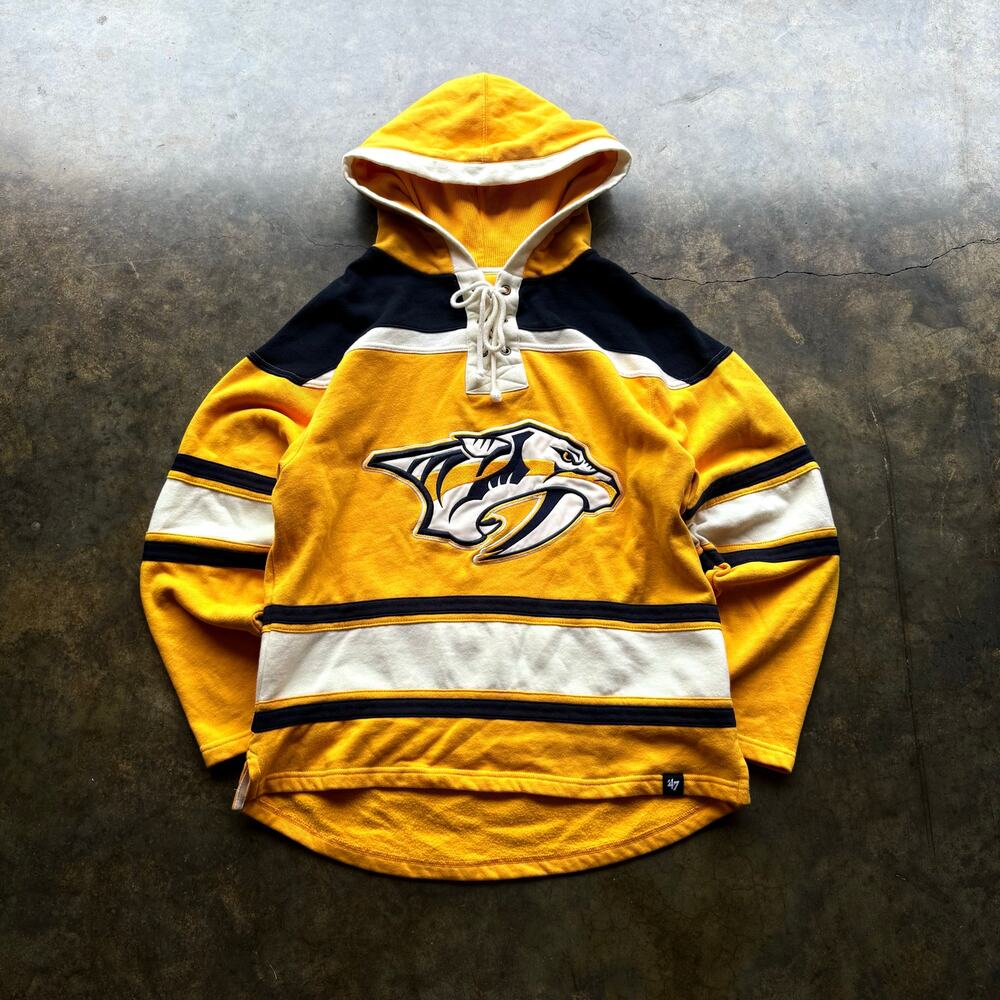 Vintage Nashville Predators NHL Hockey Jersey Sweatshirt